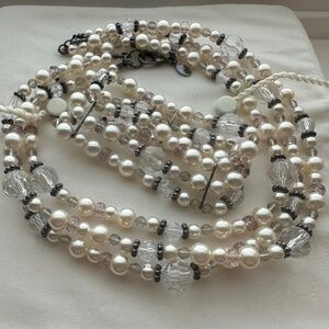 Faux pearl necklace and bracelet set